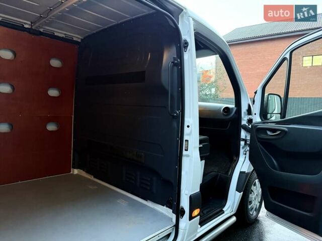 Мерседес Sprinter 2020 в Киеве на Automoto.ua Белый Мерседес Sprinter, объемом двигателя 2.2 л и пробегом 288 тыс. км за 23850 $, фото 45 на Automoto.ua