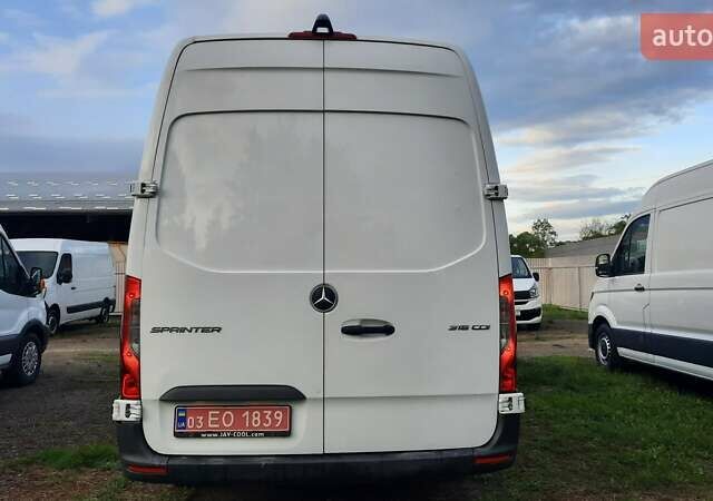 Белый Мерседес Sprinter, объемом двигателя 2.2 л и пробегом 201 тыс. км за 26599 $, фото 31 на Automoto.ua