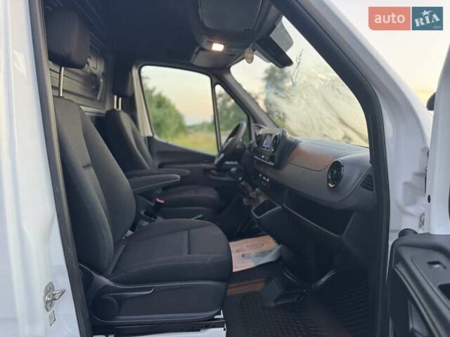 Белый Мерседес Sprinter, объемом двигателя 2.2 л и пробегом 267 тыс. км за 28900 $, фото 65 на Automoto.ua
