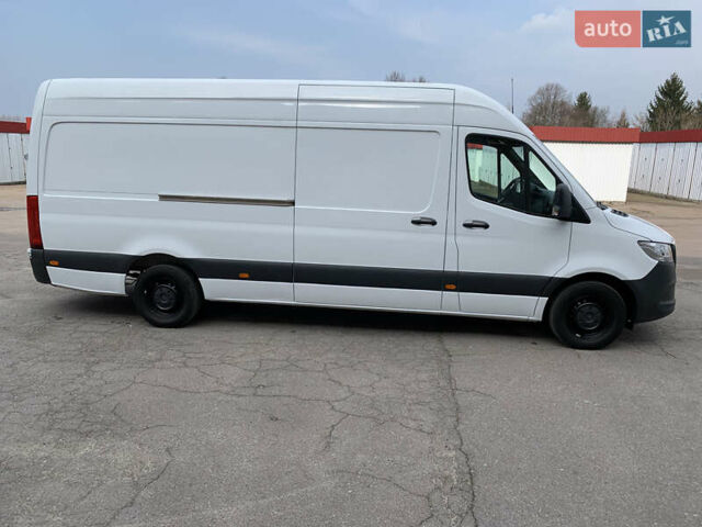 Белый Мерседес Sprinter, объемом двигателя 2 л и пробегом 246 тыс. км за 29300 $, фото 4 на Automoto.ua