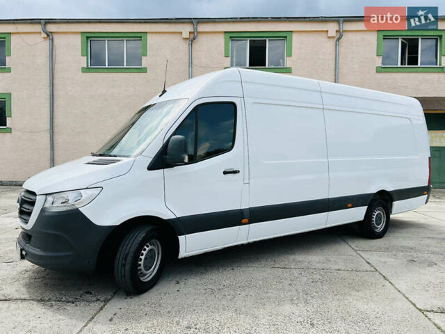 Белый Мерседес Sprinter, объемом двигателя 2.14 л и пробегом 575 тыс. км за 27500 $, фото 1 на Automoto.ua
