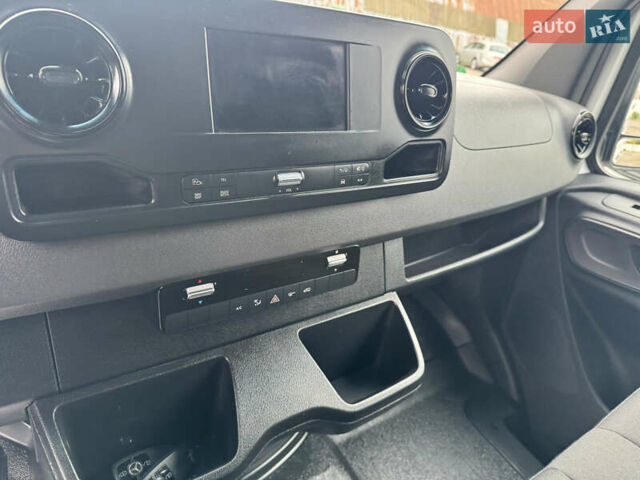 Белый Мерседес Sprinter, объемом двигателя 2.2 л и пробегом 245 тыс. км за 26900 $, фото 12 на Automoto.ua