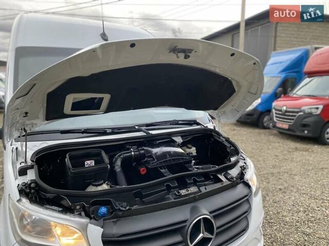 Белый Мерседес Sprinter, объемом двигателя 2.2 л и пробегом 198 тыс. км за 27900 $, фото 64 на Automoto.ua