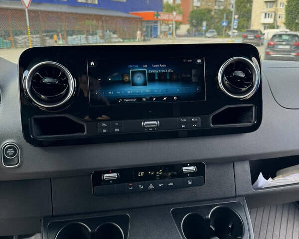 Білий Мерседес Sprinter, об'ємом двигуна 2.99 л та пробігом 313 тис. км за 40906 $, фото 28 на Automoto.ua