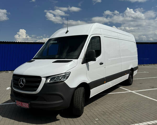 Білий Мерседес Sprinter, об'ємом двигуна 2.99 л та пробігом 313 тис. км за 40906 $, фото 3 на Automoto.ua