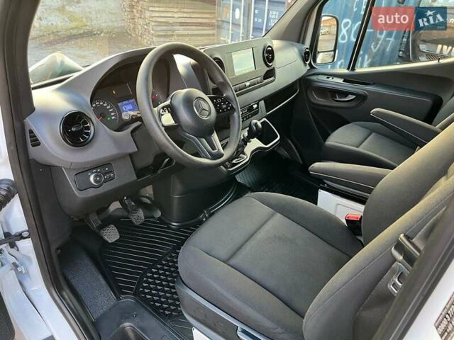 Белый Мерседес Sprinter, объемом двигателя 2.14 л и пробегом 219 тыс. км за 29499 $, фото 69 на Automoto.ua