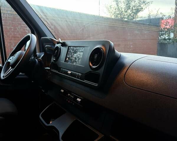 Мерседес Sprinter 2020 в Киеве на Automoto.ua Белый Мерседес Sprinter, объемом двигателя 2.2 л и пробегом 288 тыс. км за 23850 $, фото 38 на Automoto.ua