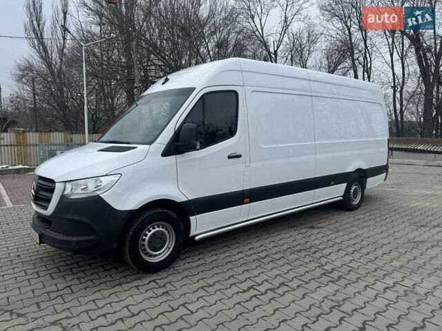Белый Мерседес Sprinter, объемом двигателя 2.14 л и пробегом 265 тыс. км за 26500 $, фото 1 на Automoto.ua