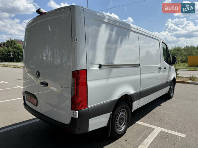 Белый Мерседес Sprinter, объемом двигателя 2.14 л и пробегом 188 тыс. км за 24900 $, фото 4 на Automoto.ua