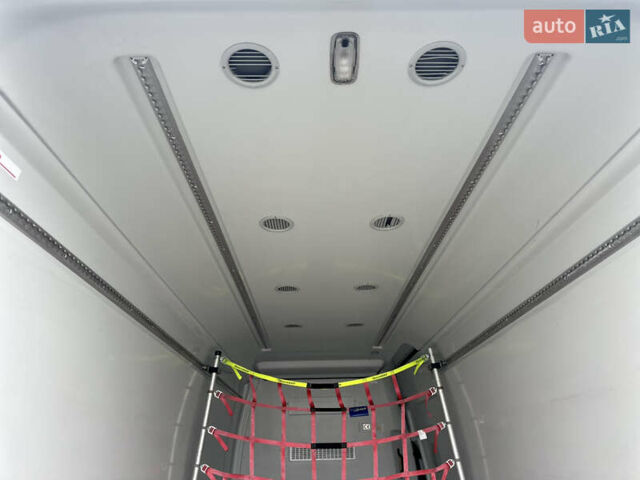 Белый Мерседес Sprinter, объемом двигателя 2.14 л и пробегом 433 тыс. км за 27900 $, фото 16 на Automoto.ua