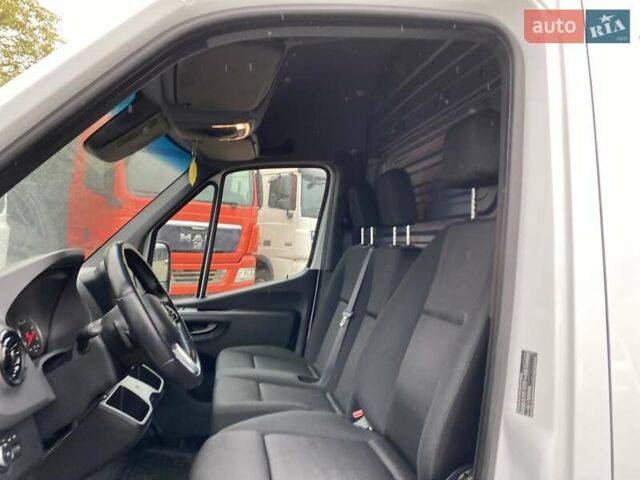 Белый Мерседес Sprinter, объемом двигателя 2.2 л и пробегом 194 тыс. км за 29850 $, фото 52 на Automoto.ua