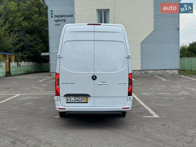 Белый Мерседес Sprinter, объемом двигателя 2.2 л и пробегом 243 тыс. км за 25800 $, фото 12 на Automoto.ua