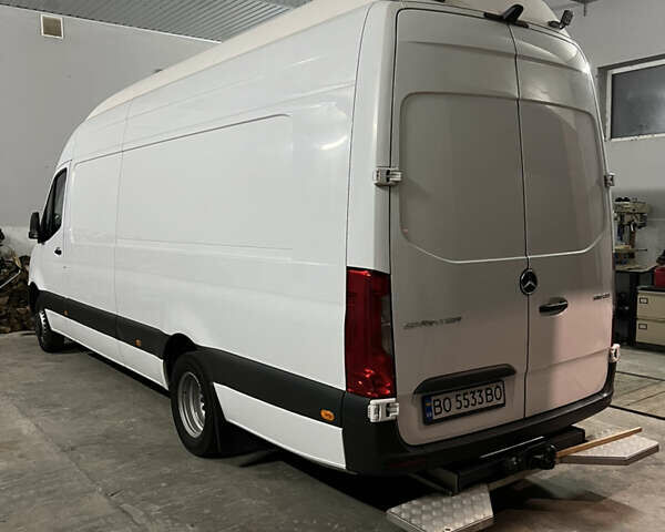 Белый Мерседес Sprinter, объемом двигателя 2.99 л и пробегом 207 тыс. км за 60273 $, фото 2 на Automoto.ua