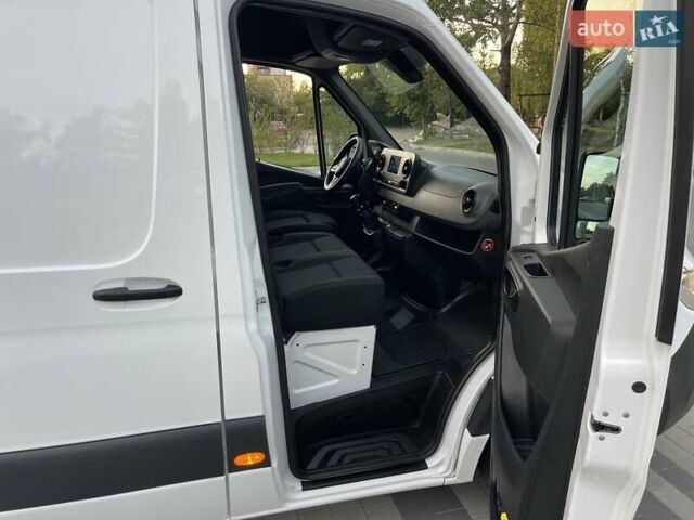 Белый Мерседес Sprinter, объемом двигателя 2.14 л и пробегом 337 тыс. км за 24800 $, фото 19 на Automoto.ua