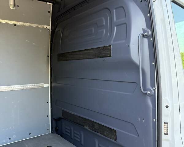 Белый Мерседес Sprinter, объемом двигателя 0 л и пробегом 290 тыс. км за 25000 $, фото 46 на Automoto.ua