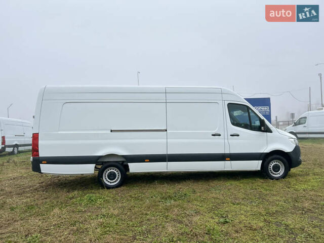 Белый Мерседес Sprinter, объемом двигателя 2.2 л и пробегом 143 тыс. км за 24400 $, фото 19 на Automoto.ua