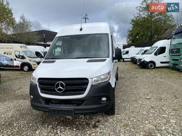Белый Мерседес Sprinter, объемом двигателя 2.2 л и пробегом 193 тыс. км за 22850 $, фото 5 на Automoto.ua
