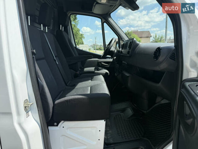 Белый Мерседес Sprinter, объемом двигателя 2.14 л и пробегом 188 тыс. км за 24900 $, фото 13 на Automoto.ua