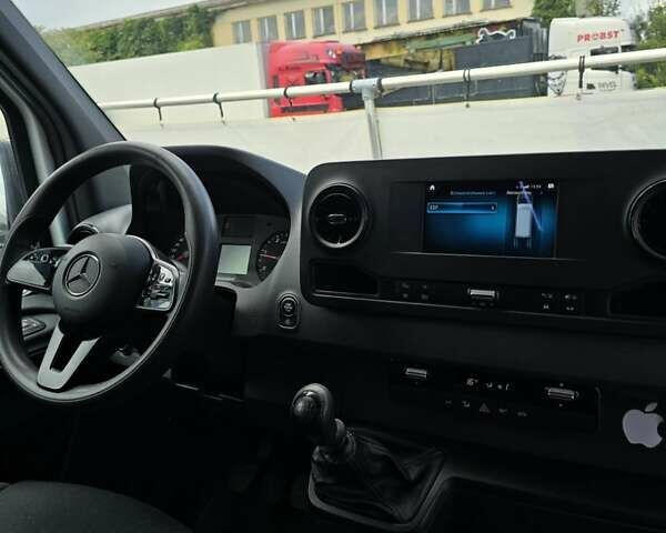 Белый Мерседес Sprinter, объемом двигателя 2.14 л и пробегом 335 тыс. км за 34261 $, фото 19 на Automoto.ua