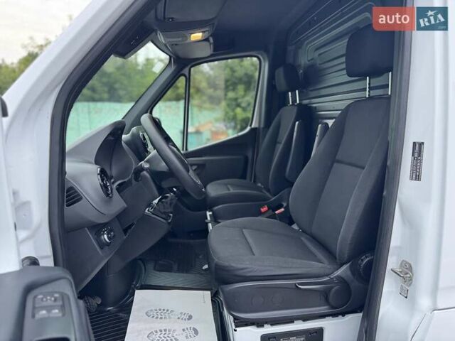 Белый Мерседес Sprinter, объемом двигателя 2.2 л и пробегом 243 тыс. км за 25800 $, фото 26 на Automoto.ua