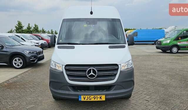 Белый Мерседес Sprinter, объемом двигателя 2 л и пробегом 333 тыс. км за 28540 $, фото 1 на Automoto.ua