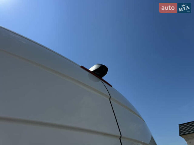 Білий Мерседес Sprinter, об'ємом двигуна 2.2 л та пробігом 260 тис. км за 26490 $, фото 10 на Automoto.ua