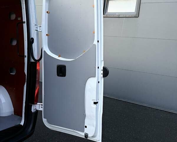 Мерседес Sprinter 2020 в Киеве на Automoto.ua Белый Мерседес Sprinter, объемом двигателя 2.2 л и пробегом 288 тыс. км за 23850 $, фото 47 на Automoto.ua