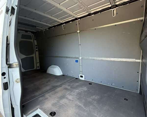 Белый Мерседес Sprinter, объемом двигателя 0 л и пробегом 290 тыс. км за 25000 $, фото 47 на Automoto.ua