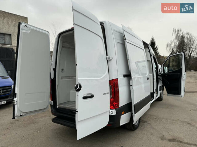 Белый Мерседес Sprinter, объемом двигателя 2.14 л и пробегом 223 тыс. км за 23900 $, фото 51 на Automoto.ua