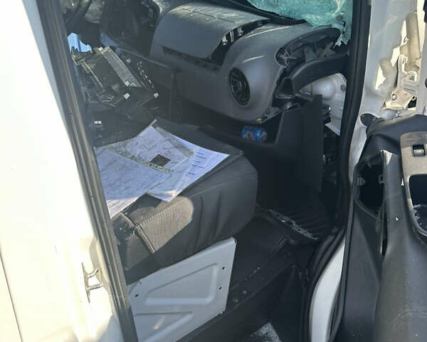 Білий Мерседес Sprinter, об'ємом двигуна 1.95 л та пробігом 150 тис. км за 12000 $, фото 8 на Automoto.ua