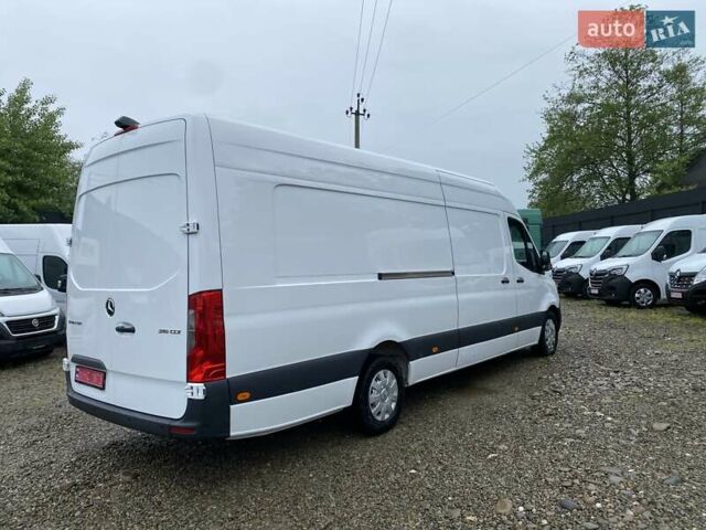 Белый Мерседес Sprinter, объемом двигателя 2.2 л и пробегом 194 тыс. км за 29850 $, фото 13 на Automoto.ua