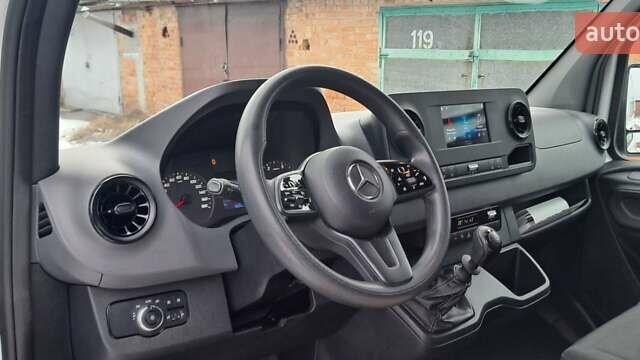 Белый Мерседес Sprinter, объемом двигателя 2.2 л и пробегом 222 тыс. км за 23999 $, фото 40 на Automoto.ua