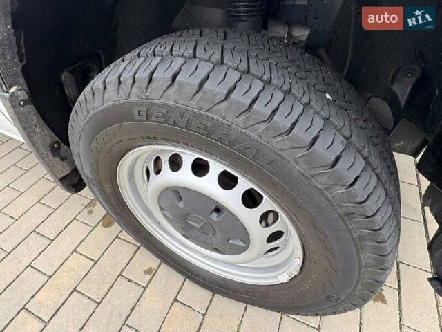 Білий Мерседес Sprinter, об'ємом двигуна 3 л та пробігом 380 тис. км за 34700 $, фото 10 на Automoto.ua