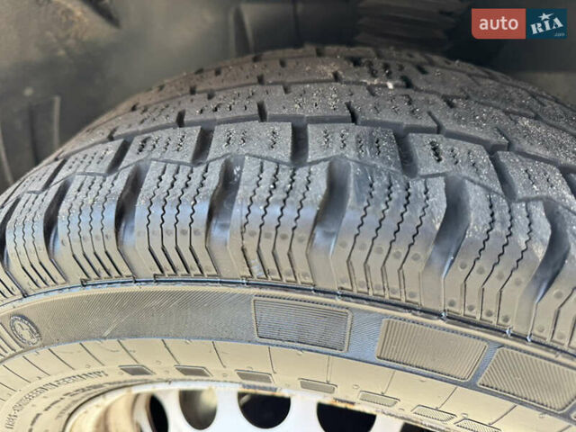 Білий Мерседес Sprinter, об'ємом двигуна 2.2 л та пробігом 260 тис. км за 27999 $, фото 17 на Automoto.ua