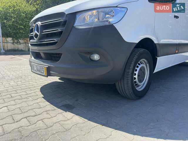 Белый Мерседес Sprinter, объемом двигателя 2.14 л и пробегом 204 тыс. км за 28500 $, фото 3 на Automoto.ua