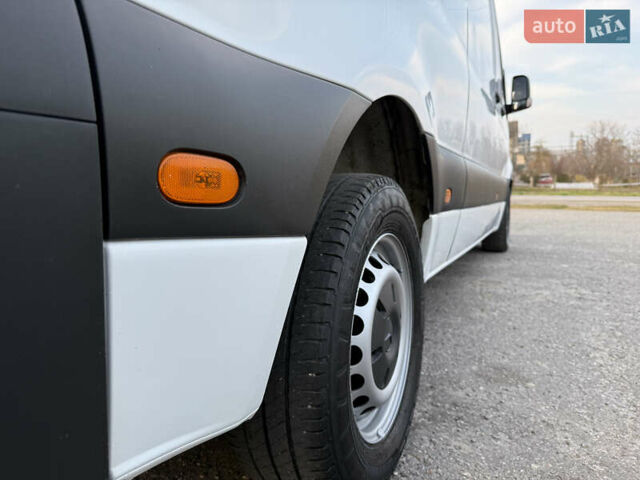 Белый Мерседес Sprinter, объемом двигателя 2.14 л и пробегом 230 тыс. км за 21500 $, фото 25 на Automoto.ua