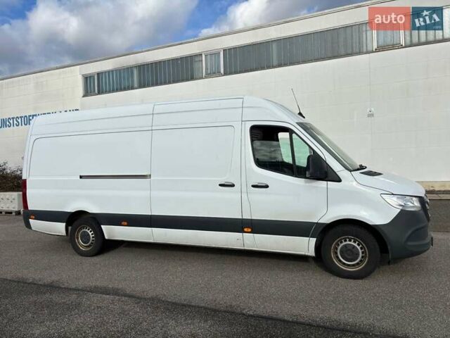 Белый Мерседес Sprinter, объемом двигателя 0 л и пробегом 400 тыс. км за 21999 $, фото 2 на Automoto.ua