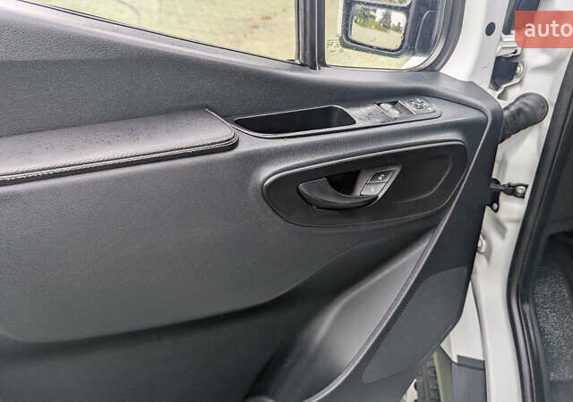Белый Мерседес Sprinter, объемом двигателя 0 л и пробегом 212 тыс. км за 24200 $, фото 17 на Automoto.ua