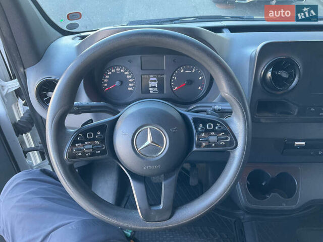 Белый Мерседес Sprinter, объемом двигателя 2.14 л и пробегом 295 тыс. км за 25800 $, фото 6 на Automoto.ua