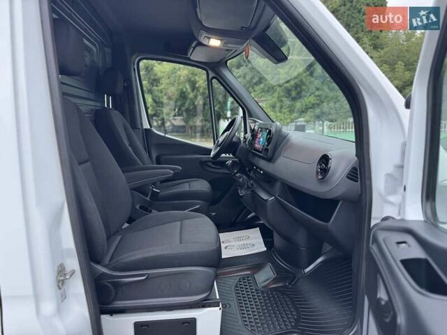 Белый Мерседес Sprinter, объемом двигателя 2.2 л и пробегом 243 тыс. км за 25800 $, фото 61 на Automoto.ua