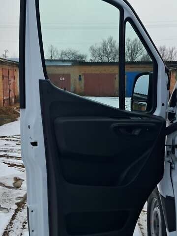 Белый Мерседес Sprinter, объемом двигателя 2.2 л и пробегом 222 тыс. км за 23999 $, фото 65 на Automoto.ua
