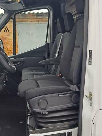 Белый Мерседес Sprinter, объемом двигателя 2.2 л и пробегом 222 тыс. км за 23999 $, фото 64 на Automoto.ua