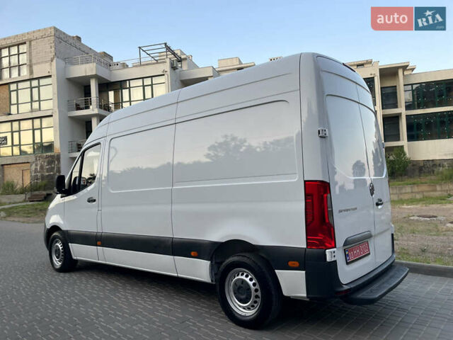 Белый Мерседес Sprinter, объемом двигателя 2.2 л и пробегом 267 тыс. км за 20999 $, фото 16 на Automoto.ua