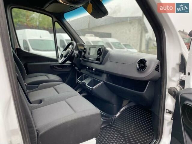 Белый Мерседес Sprinter, объемом двигателя 2.2 л и пробегом 194 тыс. км за 29850 $, фото 30 на Automoto.ua