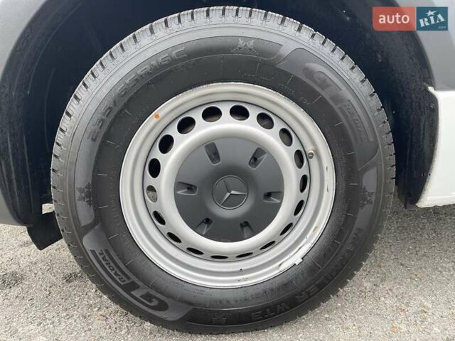 Белый Мерседес Sprinter, объемом двигателя 2.2 л и пробегом 300 тыс. км за 25500 $, фото 8 на Automoto.ua