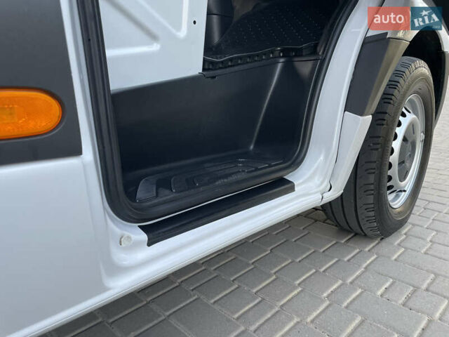 Белый Мерседес Sprinter, объемом двигателя 2.2 л и пробегом 267 тыс. км за 20999 $, фото 56 на Automoto.ua