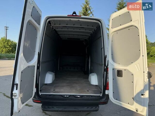 Белый Мерседес Sprinter, объемом двигателя 0 л и пробегом 290 тыс. км за 25000 $, фото 36 на Automoto.ua