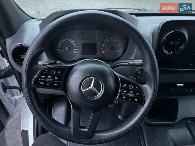 Белый Мерседес Sprinter, объемом двигателя 2.1 л и пробегом 366 тыс. км за 27800 $, фото 26 на Automoto.ua