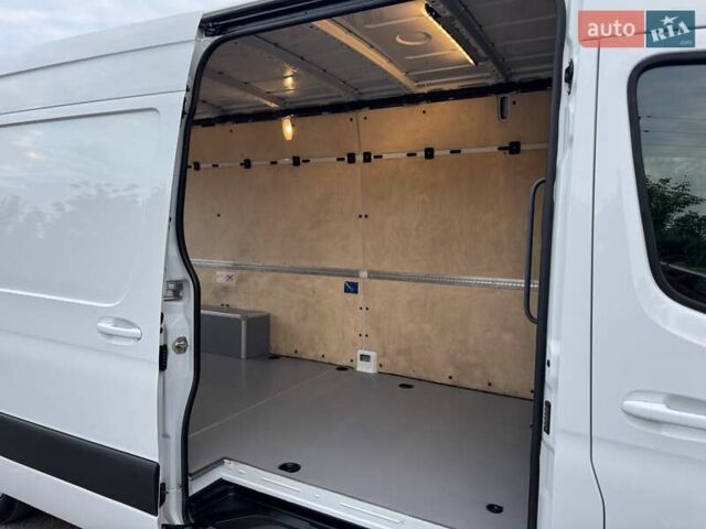 Белый Мерседес Sprinter, объемом двигателя 2.2 л и пробегом 243 тыс. км за 25800 $, фото 54 на Automoto.ua