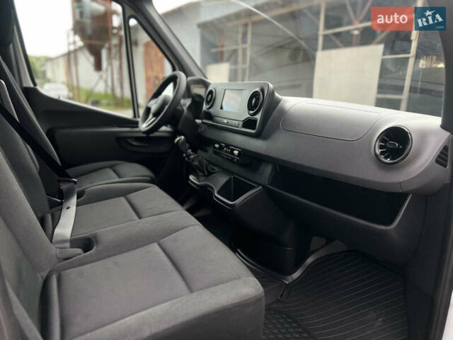 Белый Мерседес Sprinter, объемом двигателя 2.2 л и пробегом 260 тыс. км за 25500 $, фото 22 на Automoto.ua